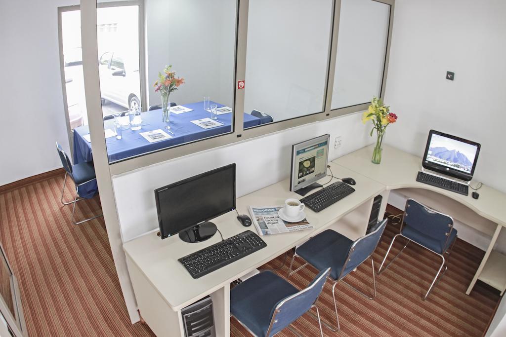 Wyndham Garden Monterrey Valle Real Negócio foto