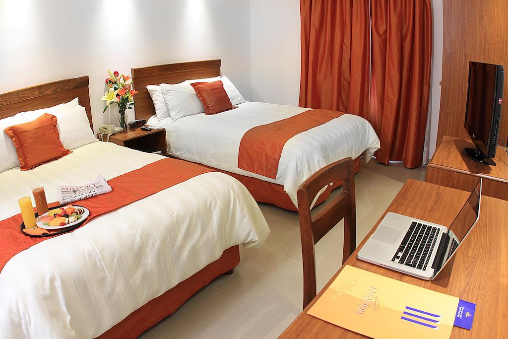 Wyndham Garden Monterrey Valle Real Quarto foto