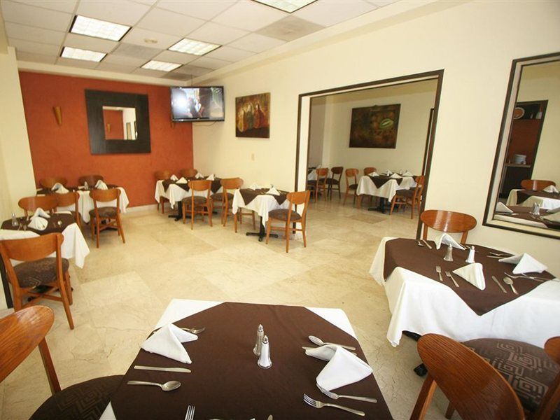 Wyndham Garden Monterrey Valle Real Exterior foto
