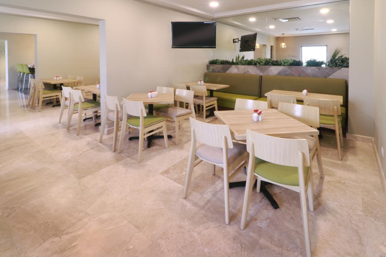 Wyndham Garden Monterrey Valle Real Exterior foto